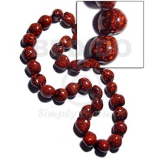 32 pcs. of kukui nuts 32 pcs. of kukui nuts