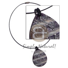 Coated black cable wire neckline Coated black cable wire neckline