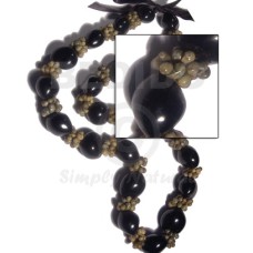 22 pcs. black kukui nuts 22 pcs. black kukui nuts