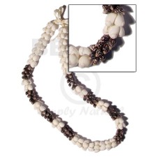 Shell lei - moon Shell lei - moon