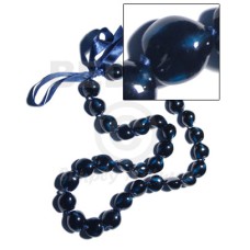 32 pcs. of kukui nuts 32 pcs. of kukui nuts