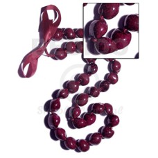 32 pcs. of kukui nuts 32 pcs. of kukui nuts