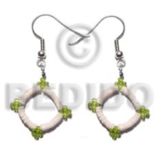 Dangling white clam glass