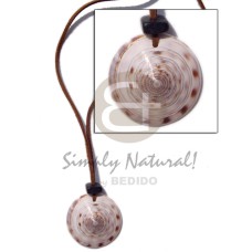 Leather thong round cunos Leather thong round cunos