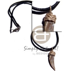 35mmx10mm abalone shell fang pendant